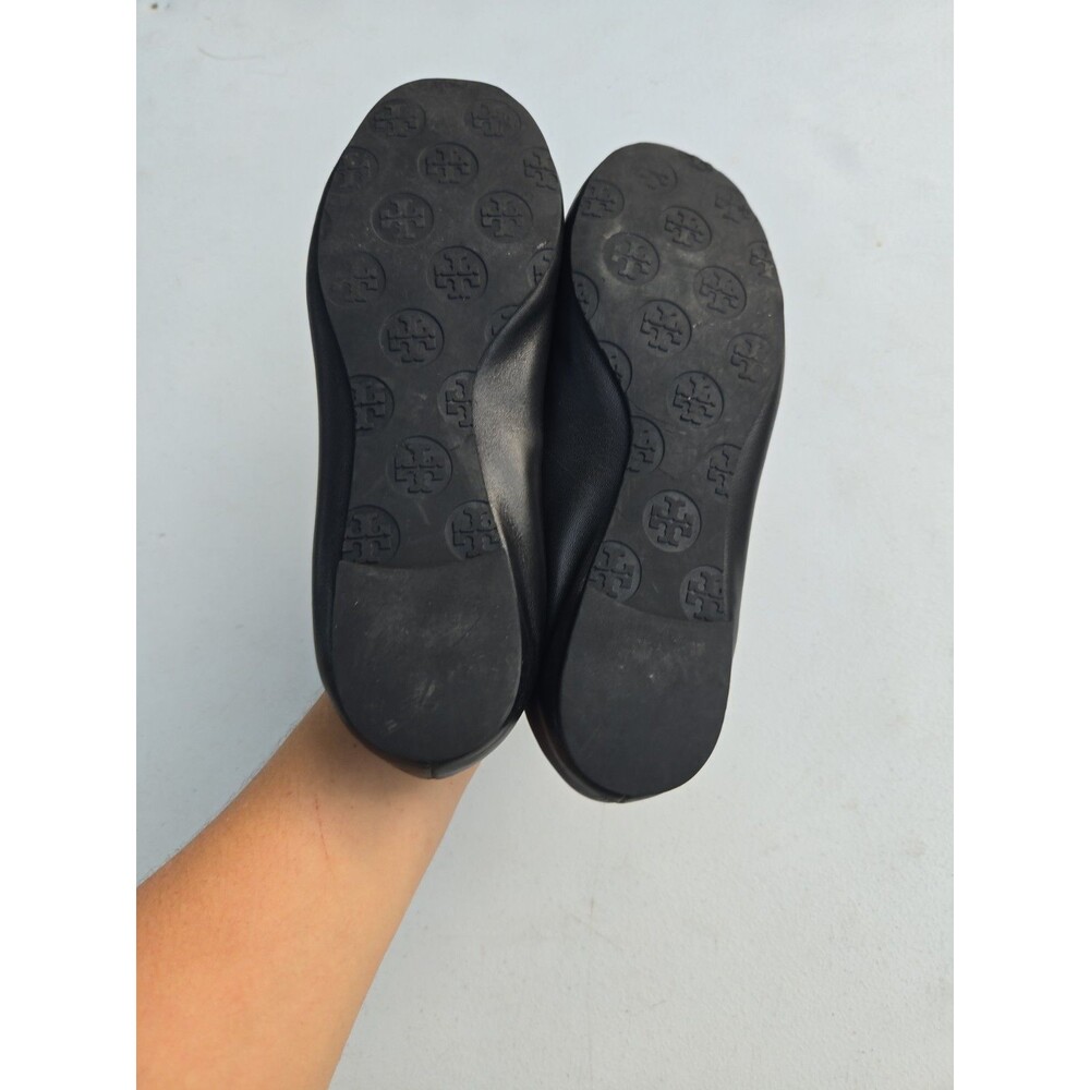 Tory Burch Reva Black Leather Ballet Flats Silver Tone Signature Logo size 5.5 - Picture 4 of 8